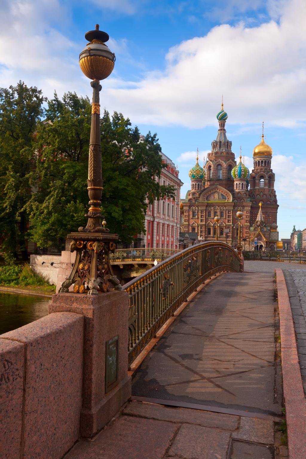 resized_eglise-du-sauveur-sur-le-sang-en-ete