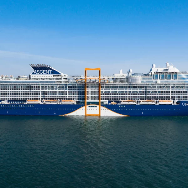 celebrity-ascent-in-the-ocean-2560×1440
